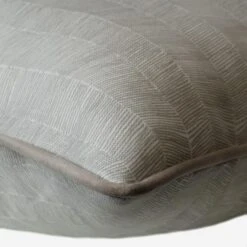 Andrew Martin 7 Andrew Martin -Andrew Martin 144088 delta cloud detail