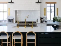 Brass Picture Light With Scroll Effect -Andrew Martin 153289 editted 0000 1525 agb ce