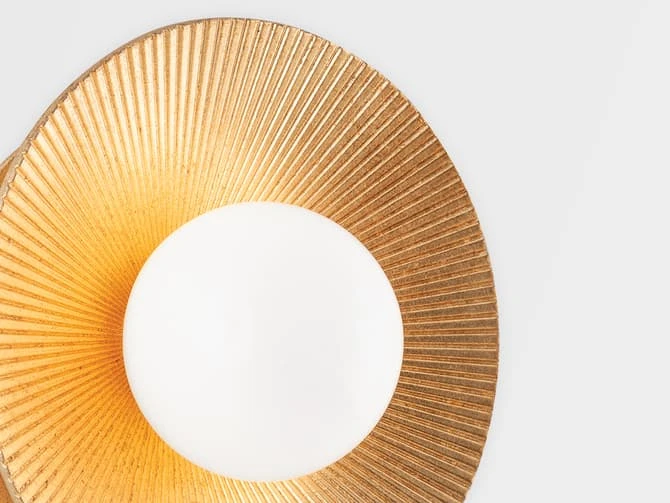 Wall Light In Gold Leaf 5 Wall Light In Gold Leaf - Image 3