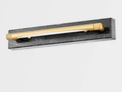 Aged Brass Wall Light -Andrew Martin 153662 hayden picture light 2