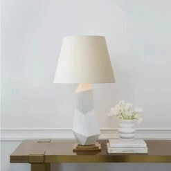 Bayliss Table Lamp, White Leather Ceramic -Andrew Martin 217725 bayliss white2