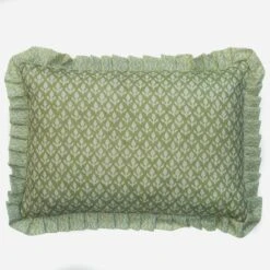 Bud Ruffle Leaf Cushion