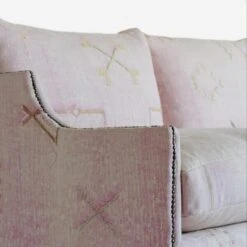 Regal Moroccan Sofa -Andrew Martin 269165 regal sofa moroccan pink detail 2
