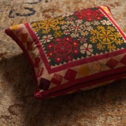 Courtyard Aster Cushion -Andrew Martin 308752 aster cushion detail