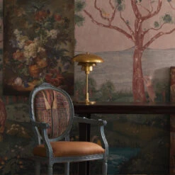 Whitman Desk Lamp, Hand-Rubbed Antique Brass -Andrew Martin 321974 amchairpaper00040sml